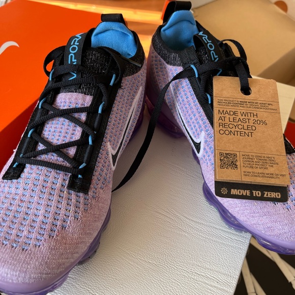 **SOLD** Nike Air VaporMax 2021 Flyknit "Lilac/Black/Barely Grape/Universi Blue" - Picture 6 of 16
